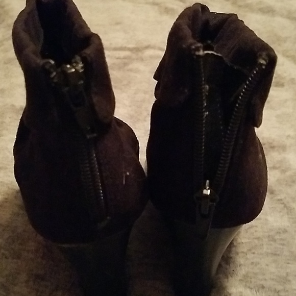 Unlisted Wedge Booties - Picture 4 of 4
